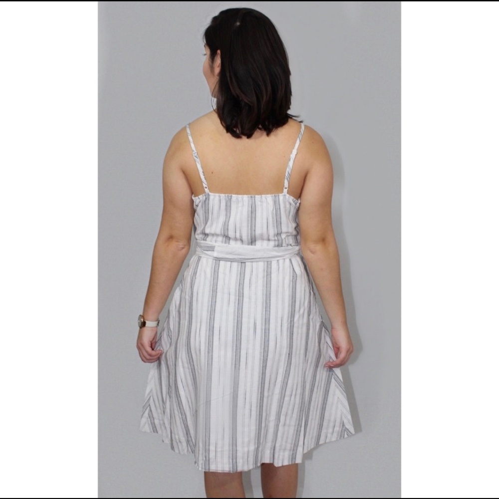 Striped Dress With Big Bow Belt - Picture 4 of 4